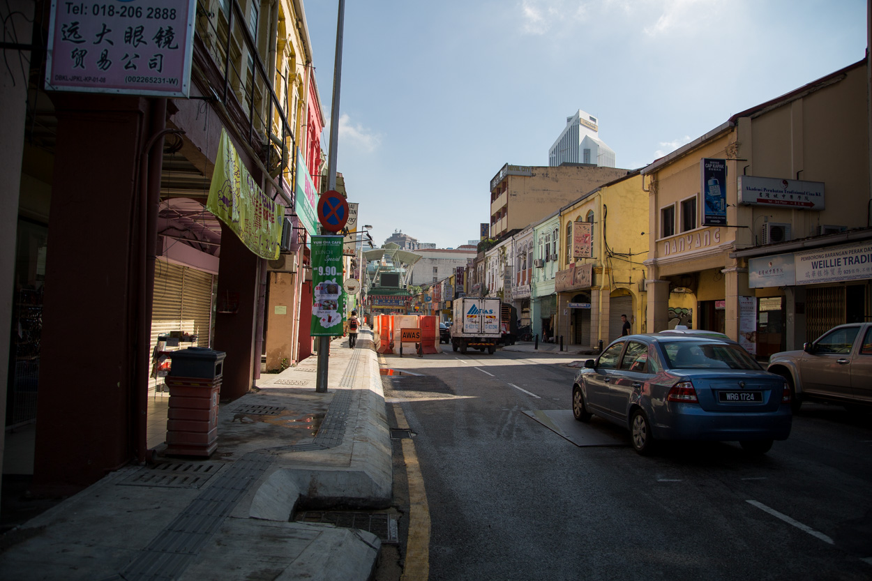 Rue annexe dans le Chinatown à Kuala Lumpur