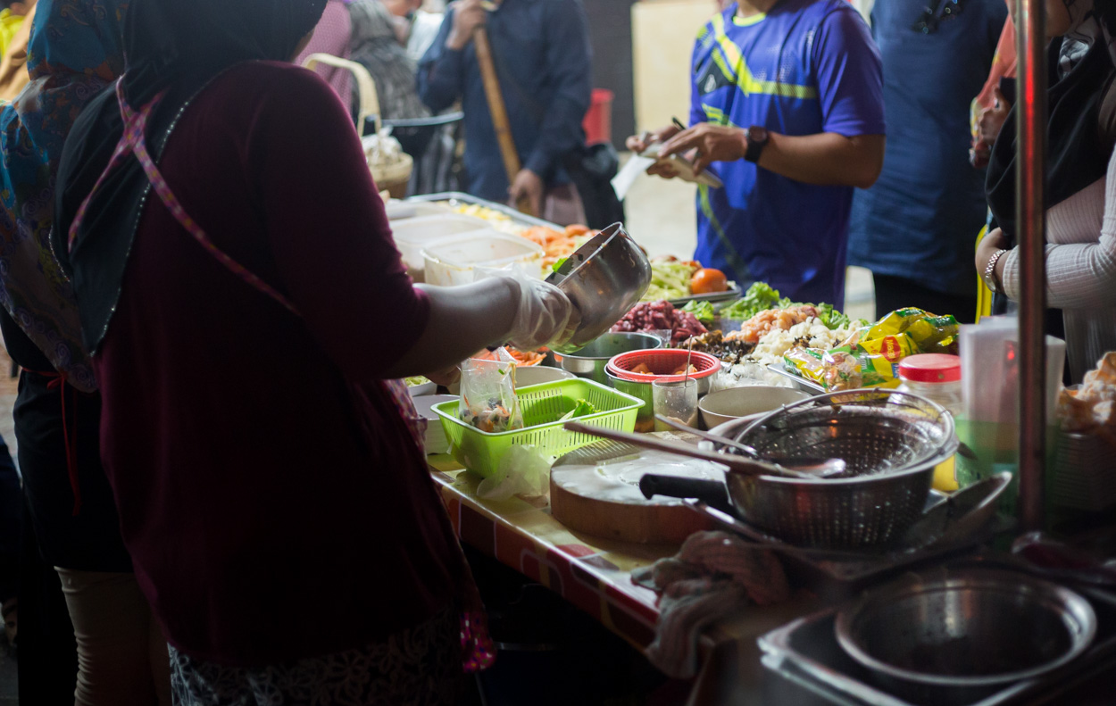 Cuisine de rue dans le quartier de Kampung Baru