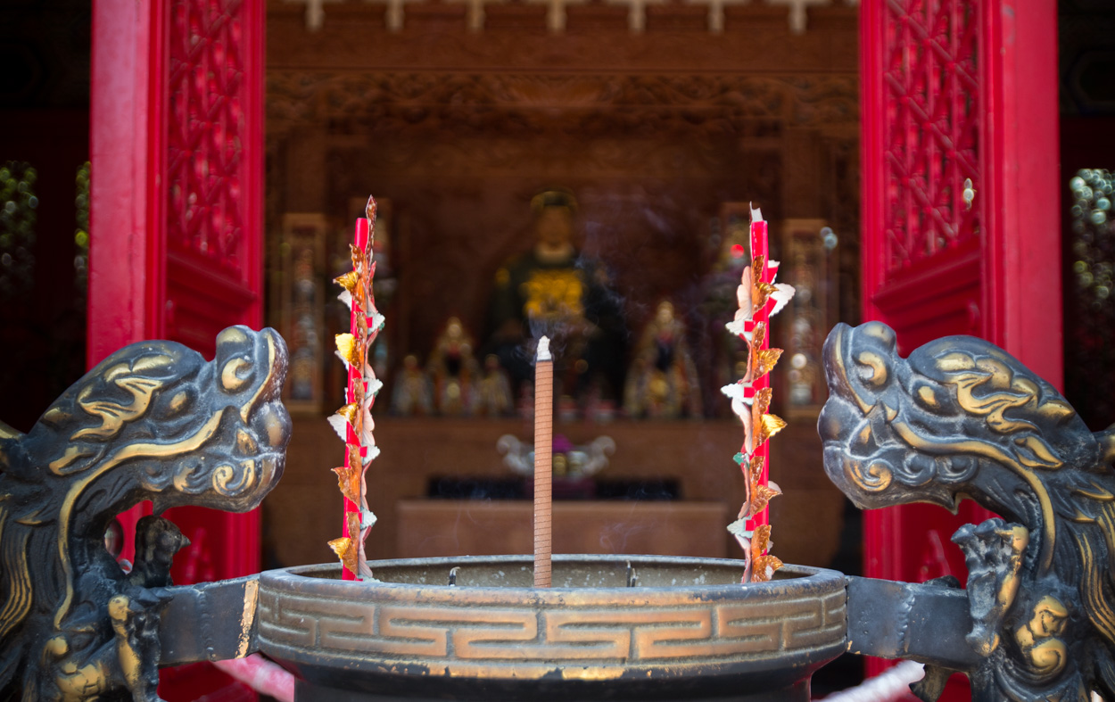 Encens dans le temple de Koxinga à Tainan