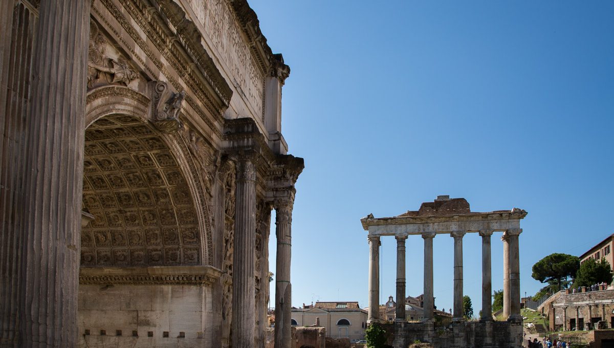 Temple De Saturne Dans Le Forum Romain