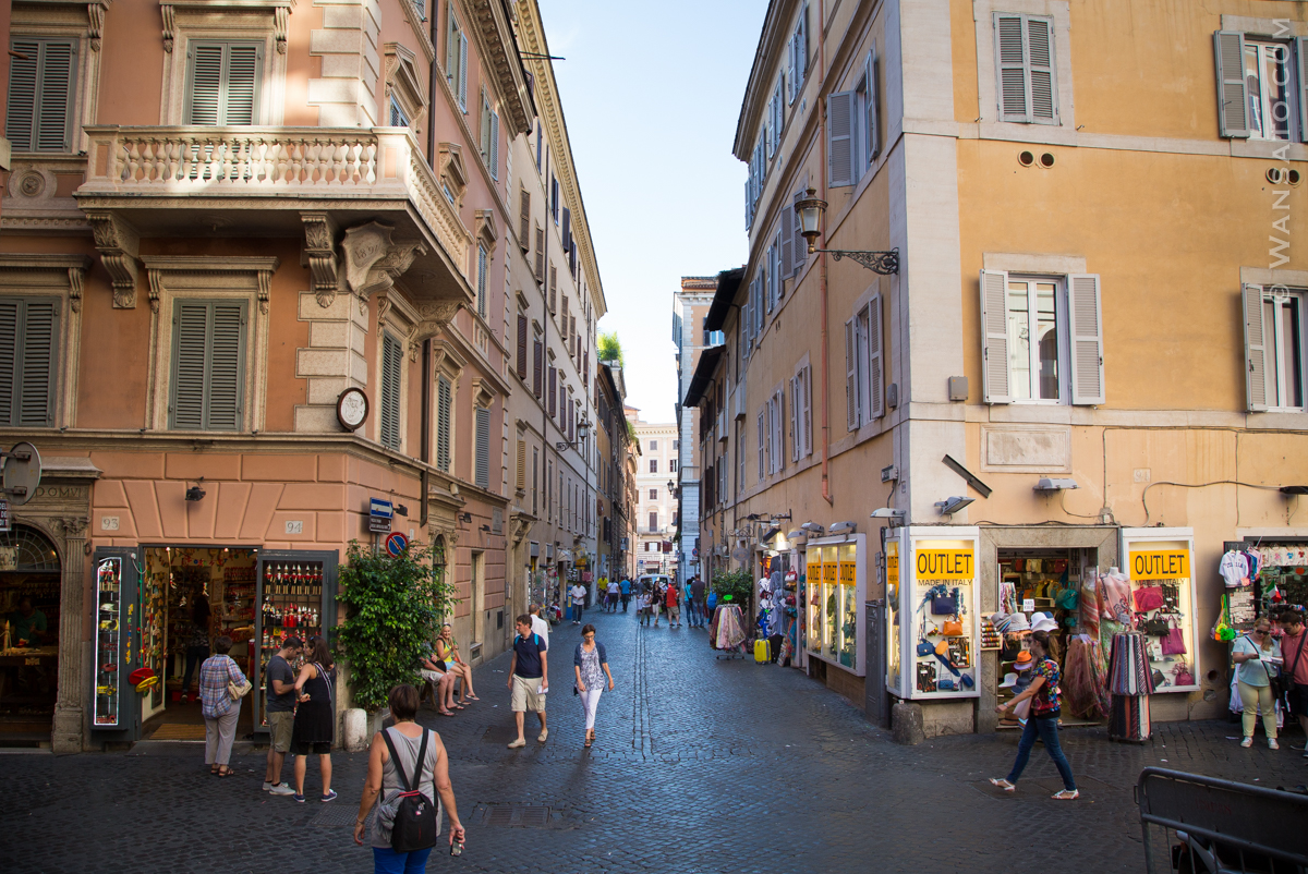 Italie - Rue à Rome