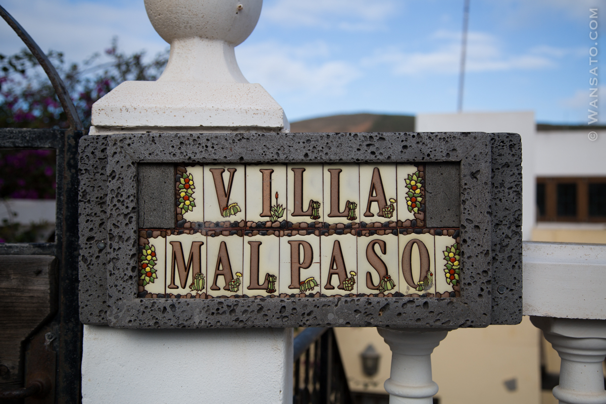 Espagne - Plaque de céramique d'une maison à Lanzarote