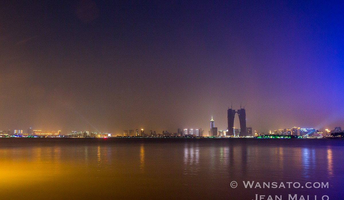 Chine - Le Lac Shihu De Nuit à Suzhou