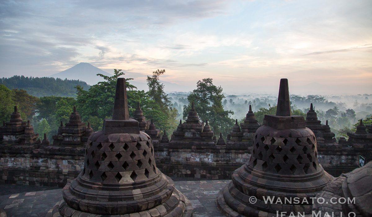 Indonésie - Le Temple De Borobudur à Java
